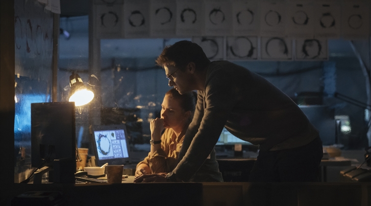 contact_arrival_movie2017-03.jpg