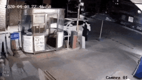 흡연이 수명을 늘린 특이한 상황.gif