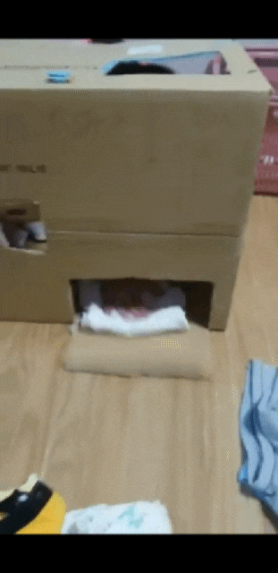 딸이 선물한 빨래 개는 기계2.gif