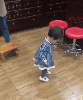 후방주차가 힘들다는 증거.gif