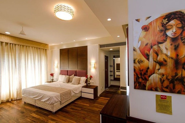 Can you make a house look worth its price tag? Real estate agents and house sellers will readily pay for your expertise.