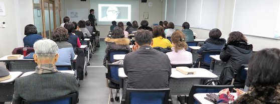 평소에 관심 분야를 갖고 꾸준히 공부하는 은퇴자들이 많다. 공부의 목적은 ‘새롭게 알게 되는 것’ 그 자체의 즐거움일 것 같다. [사진 서울시 50 플러스 포털]