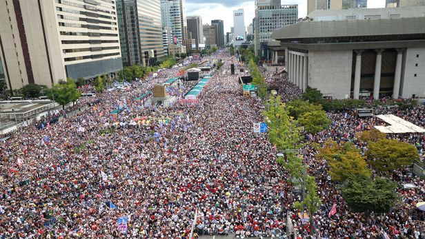 2019년 10월 3일 서울 광화문 세종대로일대에서 열린 조국 법무부장관 사퇴 및 정권퇴진 촉구 집회. /조선일보 DB